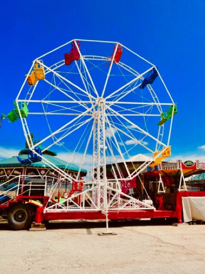 Animation centre commercial, grande roue, Ferris wheel, Roue américaine à louer, location carrousel 1900 #cgorganisation #varanneevent.jpeg